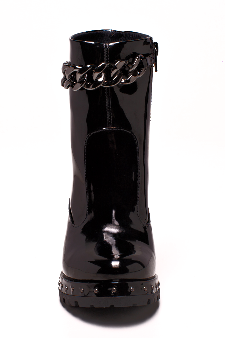 BLACK MIRROR Lackstiefel in Schwarz mit Kette und Profilsohle