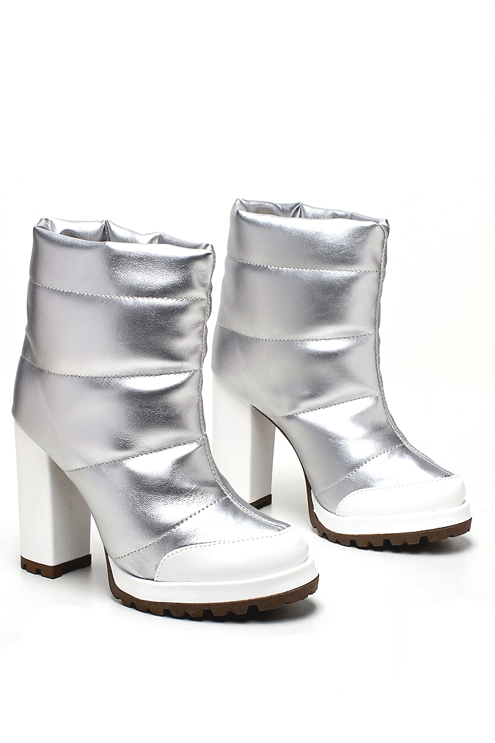 SHINY SILVER Stiefel - Stiefeletten in metallischem Silber mit Profilsohle Blockabsatz